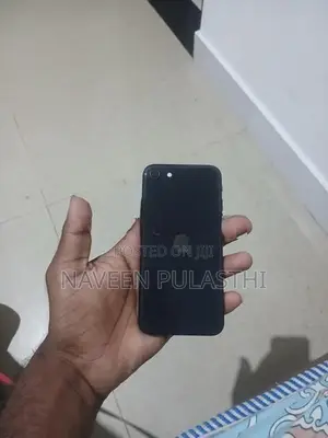 Apple iPhone SE 128GB (Used)