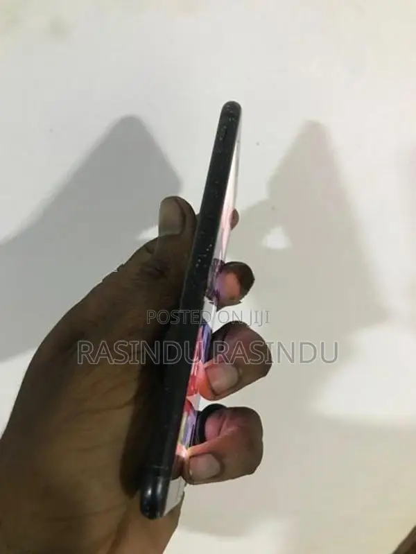 Apple iPhone 7 (Used)