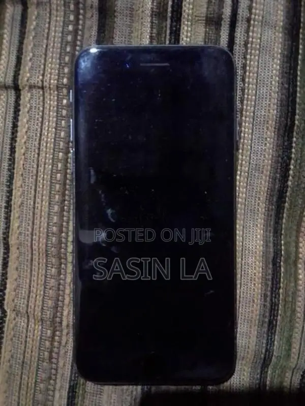 Apple iPhone 8 sasin lakshitha (Used)