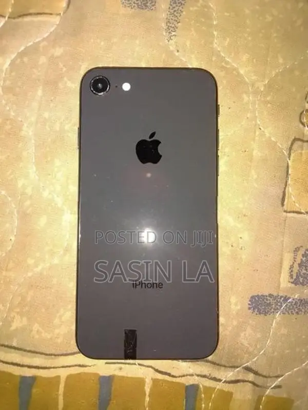 Apple iPhone 8 sasin lakshitha (Used)