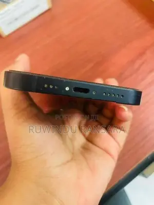Apple iPhone 13 (Used)