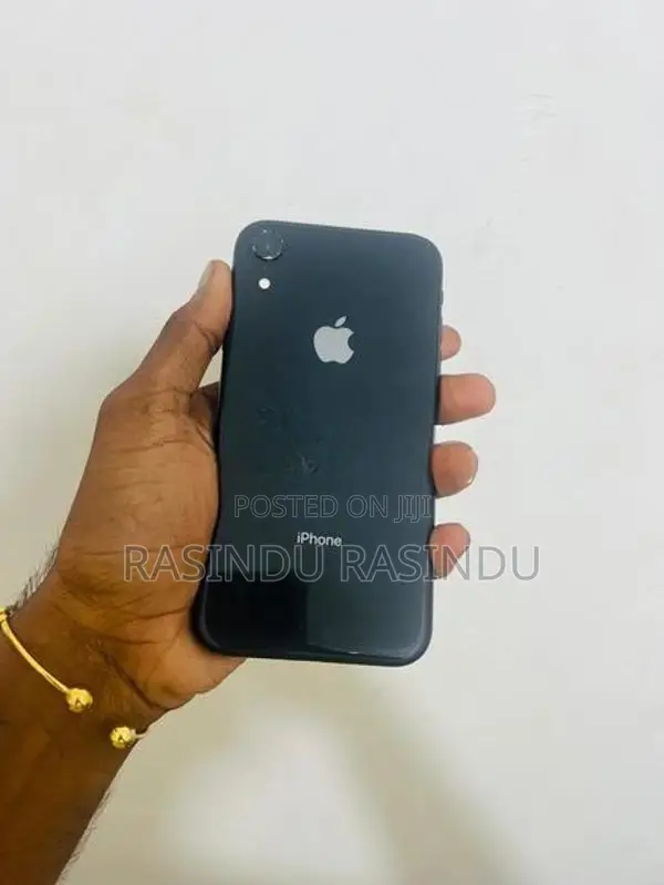 Apple iPhone XR (Used)