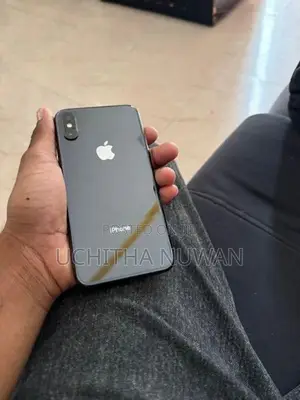 Apple iPhone XS (Used)
