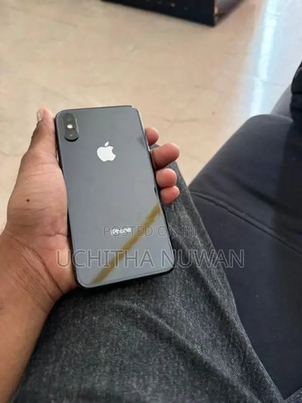 Apple iPhone XS (Used)