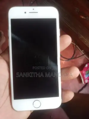 Apple iPhone 7 (Used)