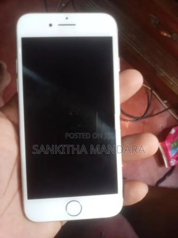 Apple iPhone 7 (Used)