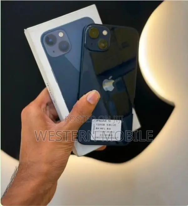 Apple iPhone 13 (Used)