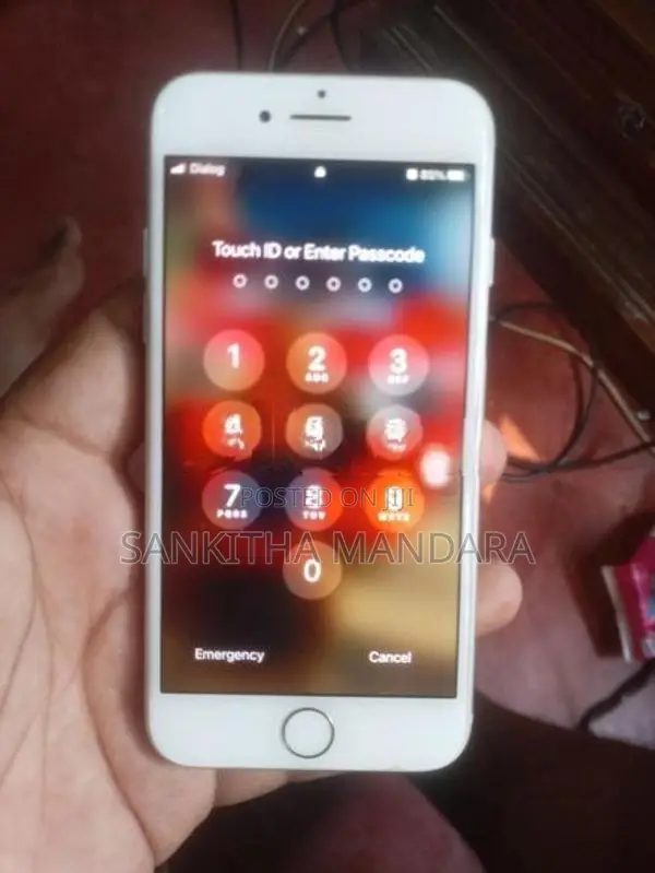Apple iPhone 7 (Used)