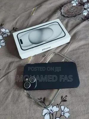Apple iPhone 15 Black (Used)