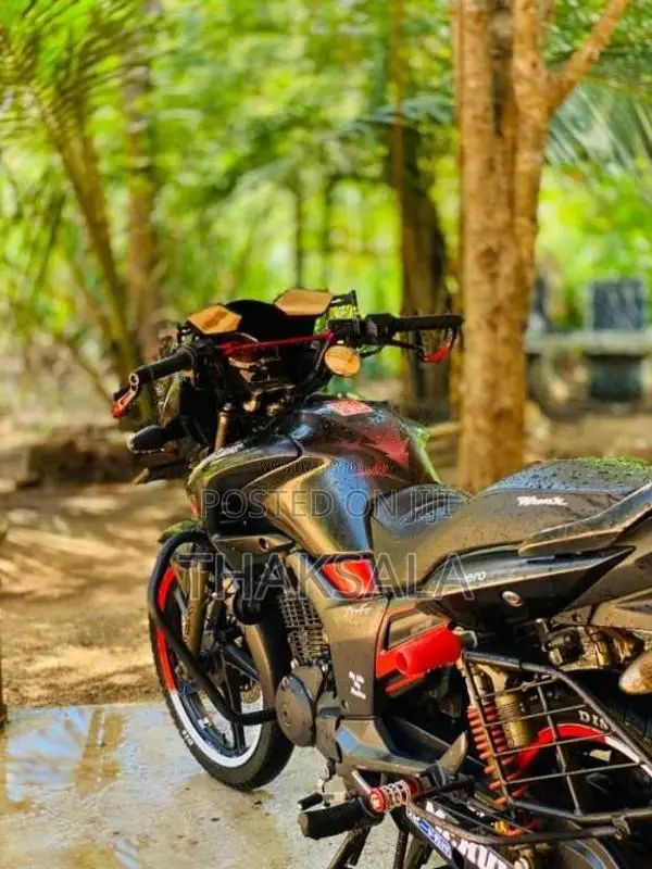 Hero Hunk 2012 Motorbike (Used)