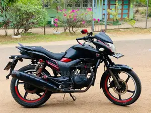 Hero Hunk 2012 Motorbike (Used)