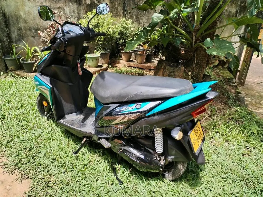 Yamaha ZR 2017 Motorbike (Used)