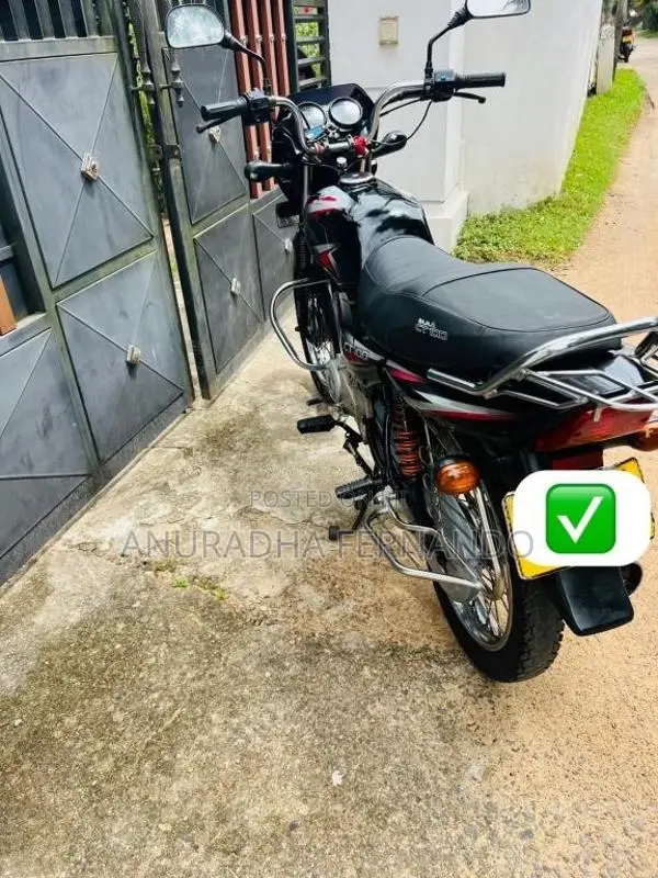 Bajaj CT-100 2016 Motorbike (Used)