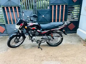 Bajaj CT-100 2016 Motorbike (Used)