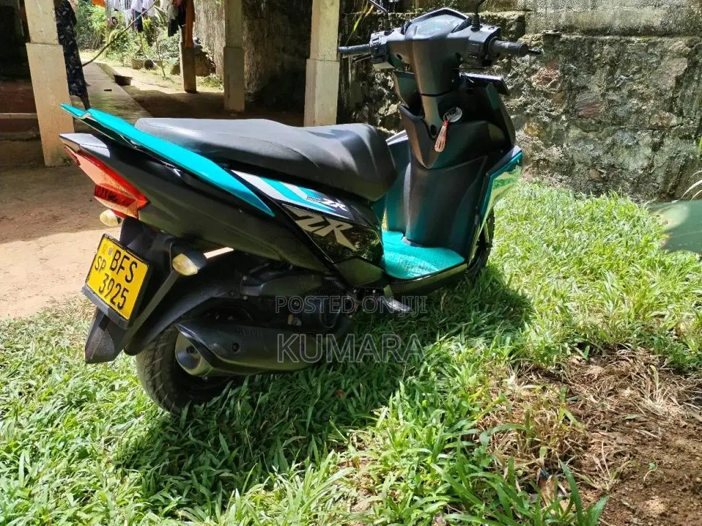 Yamaha ZR 2017 Motorbike (Used)