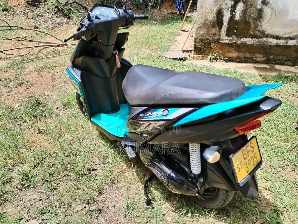 Yamaha ZR 2017 Motorbike (Used)