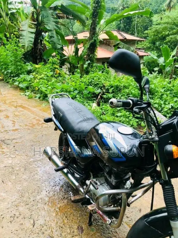 Bajaj CT-100 2012 Motorbike (Used)