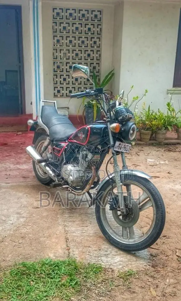 Other Daelim VC125 2002 Motorbike (Used)