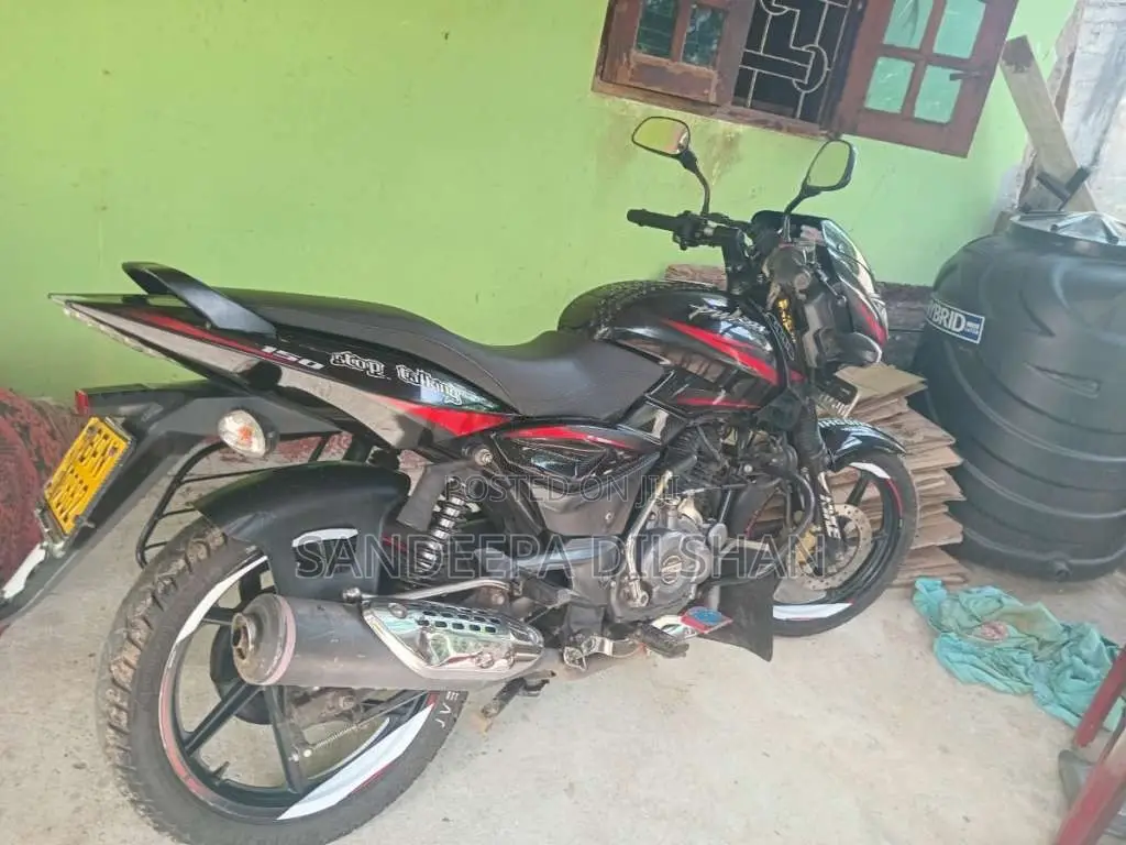 Bajaj Pulsar 2017 Motorbike (Used)