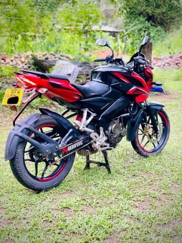 Bajaj Pulsar NS200 2017 Motorbike (Used)
