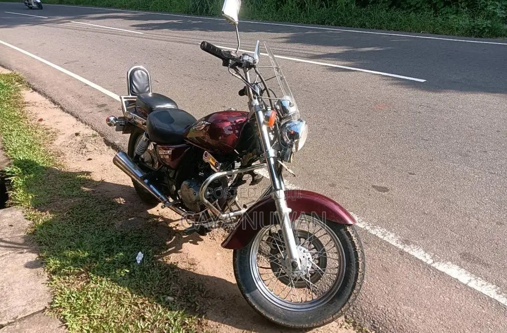 Suzuki GZ125 2000 Motorbike (Used)