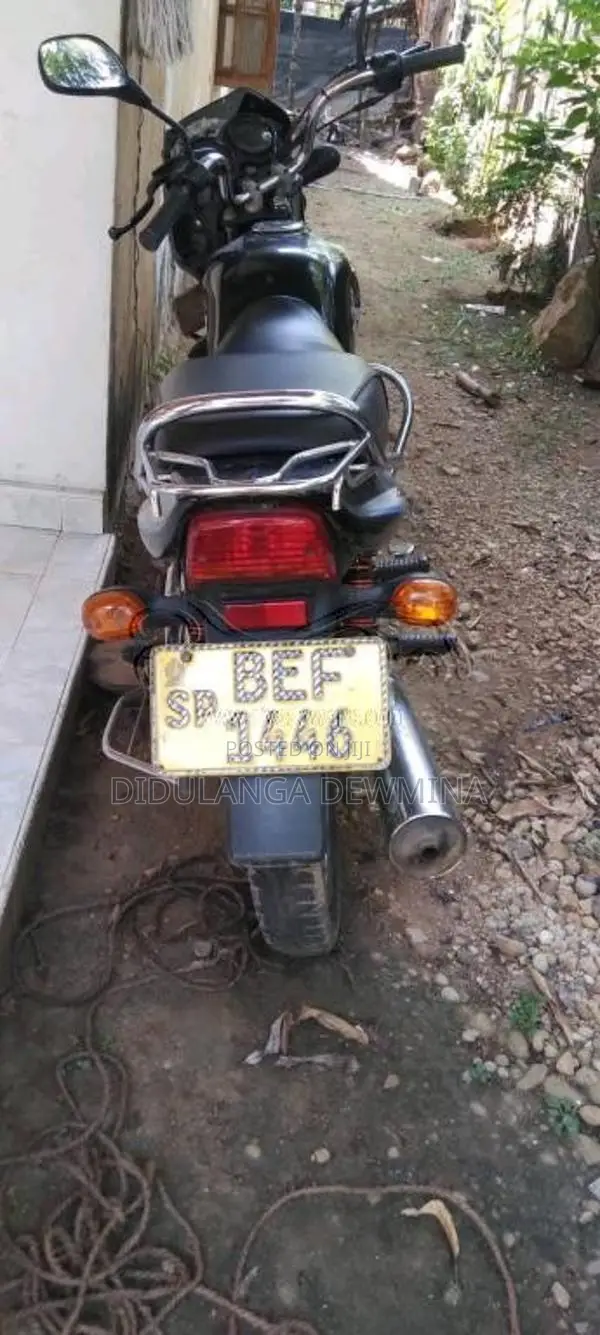 Bajaj CT-100 2016 Motorbike (Used)