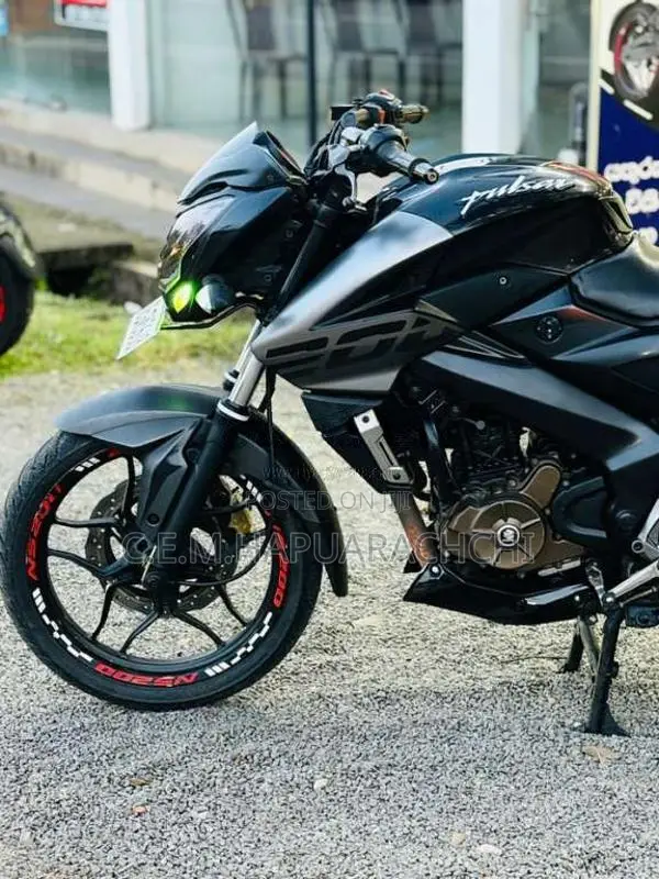 Bajaj Pulsar NS200 2018 Motorbike (Used)