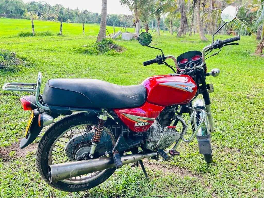 Bajaj Boxer 2005 Motorbike (Used)