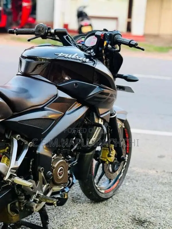 Bajaj Pulsar NS200 2018 Motorbike (Used)