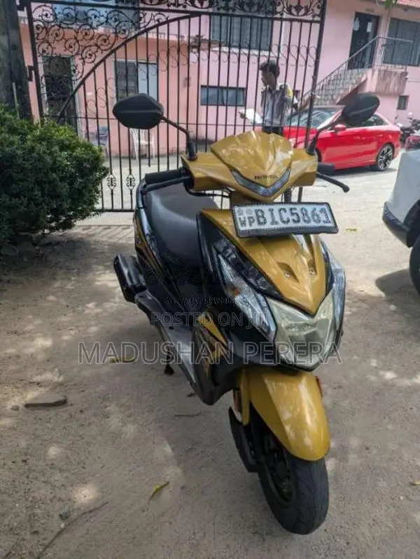 Honda Dio Dx 2019 Motorbike (Used)