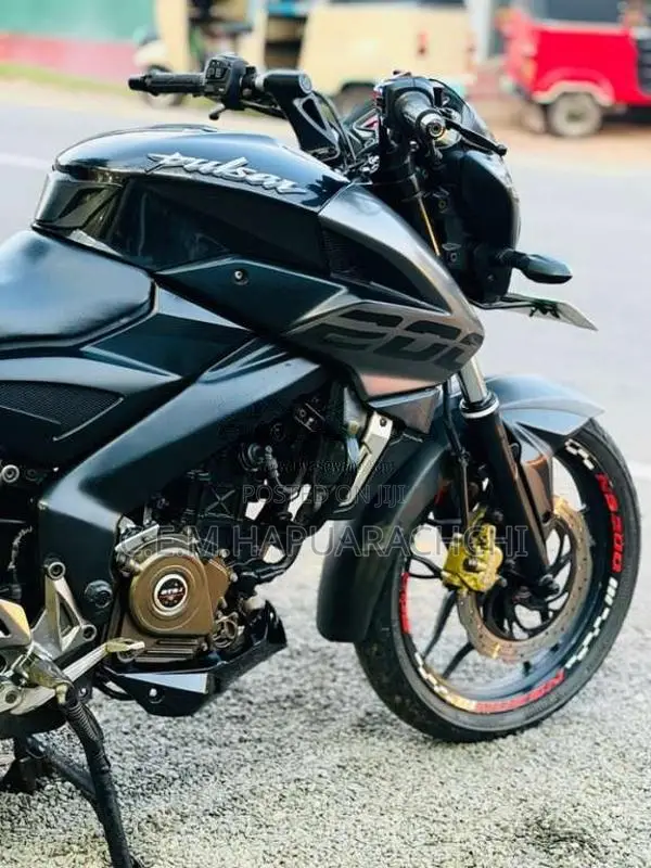 Bajaj Pulsar NS200 2018 Motorbike (Used)