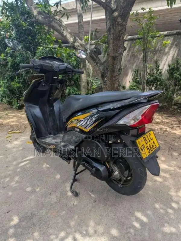 Honda Dio Dx 2019 Motorbike (Used)