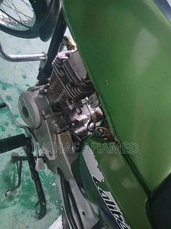 Bajaj Caliber 115 2004 Motorbike (Used)