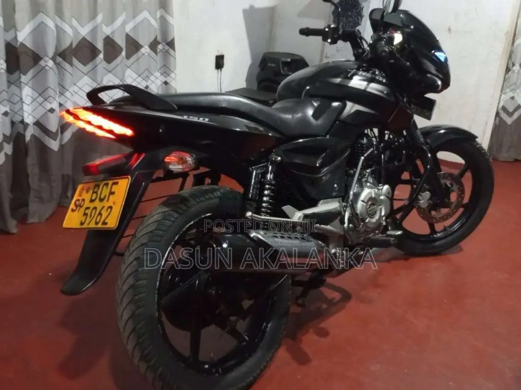 Bajaj Pulsar 150 2015 Motorbike (Used)