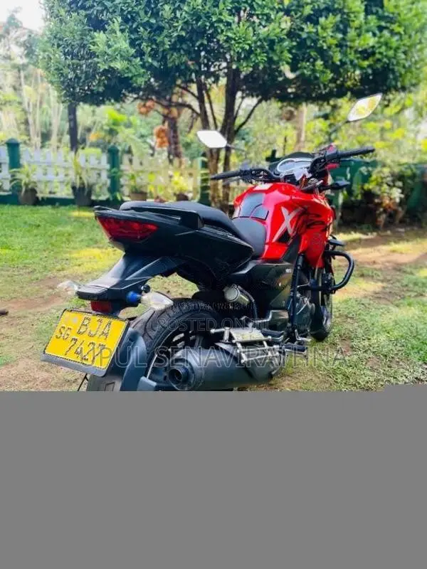 Hero Hunk 2019 Motorbike (Used)