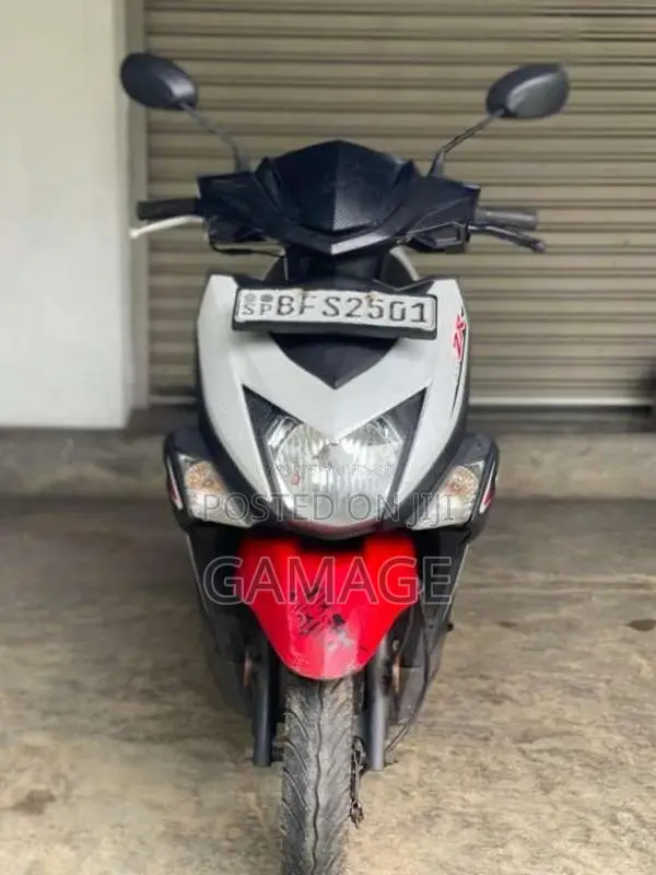 Yamaha ZR 2017 Motorbike (Used)