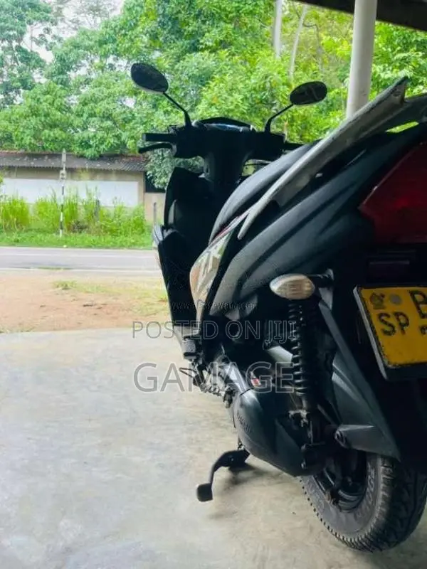 Yamaha ZR 2017 Motorbike (Used)