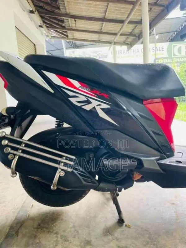 Yamaha ZR 2017 Motorbike (Used)