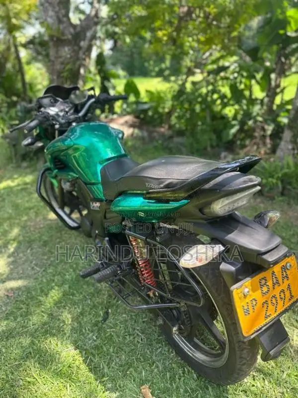 Hero Hunk 2013 Motorbike (Used)
