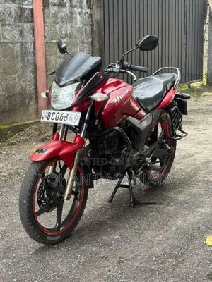 Hero Hunk 2015 Motorbike (Used)