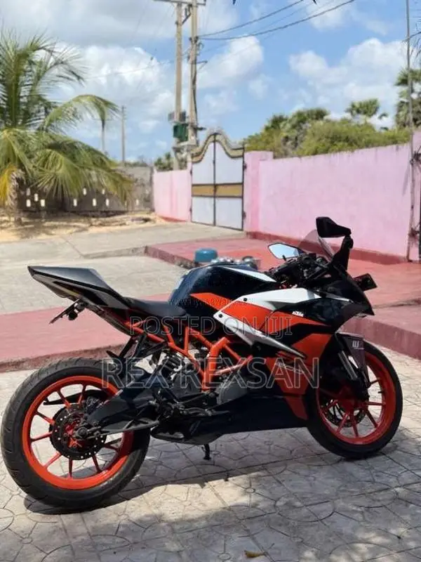 KTM RC 200 2020 Motorbike (Used)
