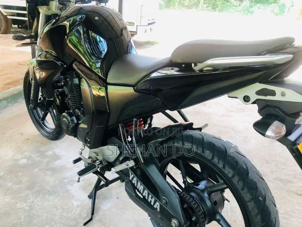 Yamaha Fz Version 2.0 2015 Motorbike (Used)