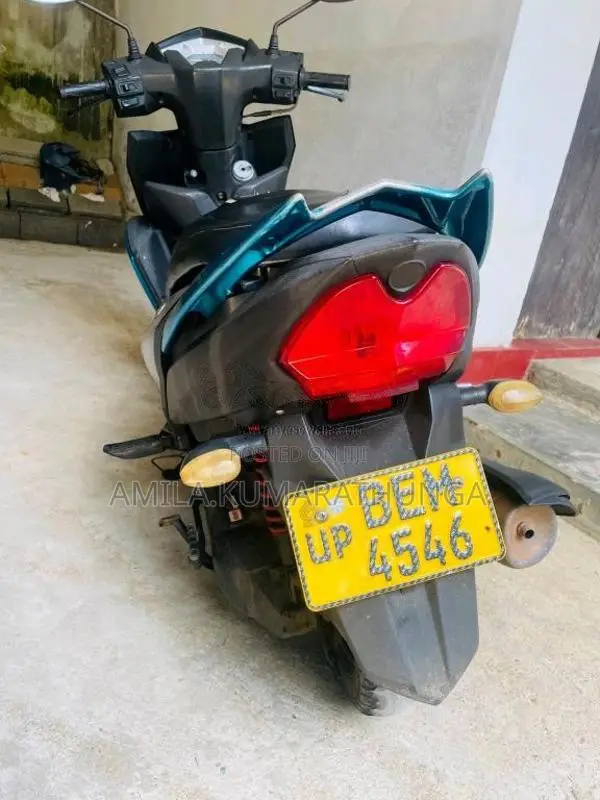 Yamaha ZR 2016 Motorbike (Used)