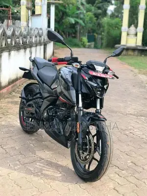 Bajaj Pulsar N160 2025 Motorbike (Used)