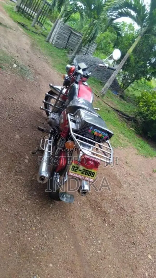 Honda 200 2010 Motorbike (Used)