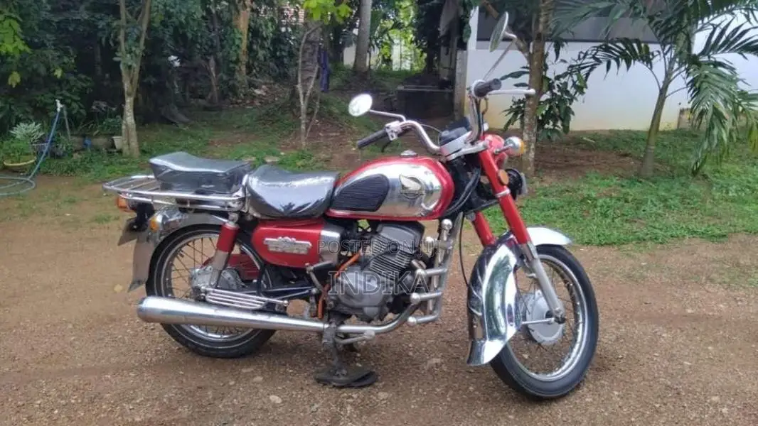 Honda 200 2010 Motorbike (Used)