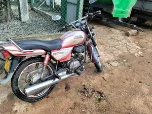 Hero-Honda Honda 2006 Motorbike (Used)