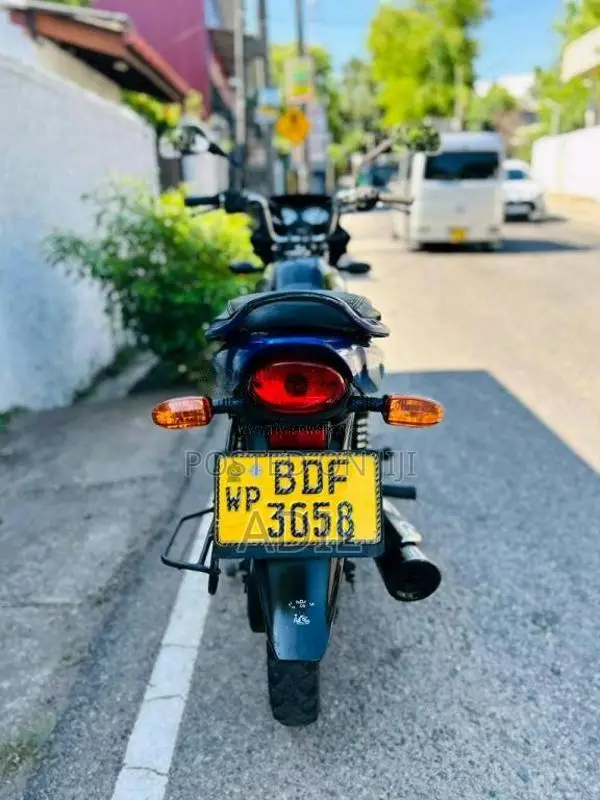 Bajaj Platina Es 2016 Motorbike (Used)