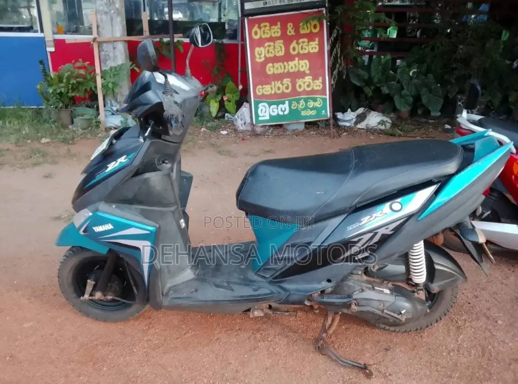 Yamaha Ray Zr 2017 Motorbike (Used)