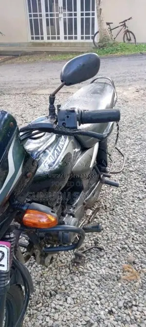 Bajaj Platina 2013 Motorbike (Used)